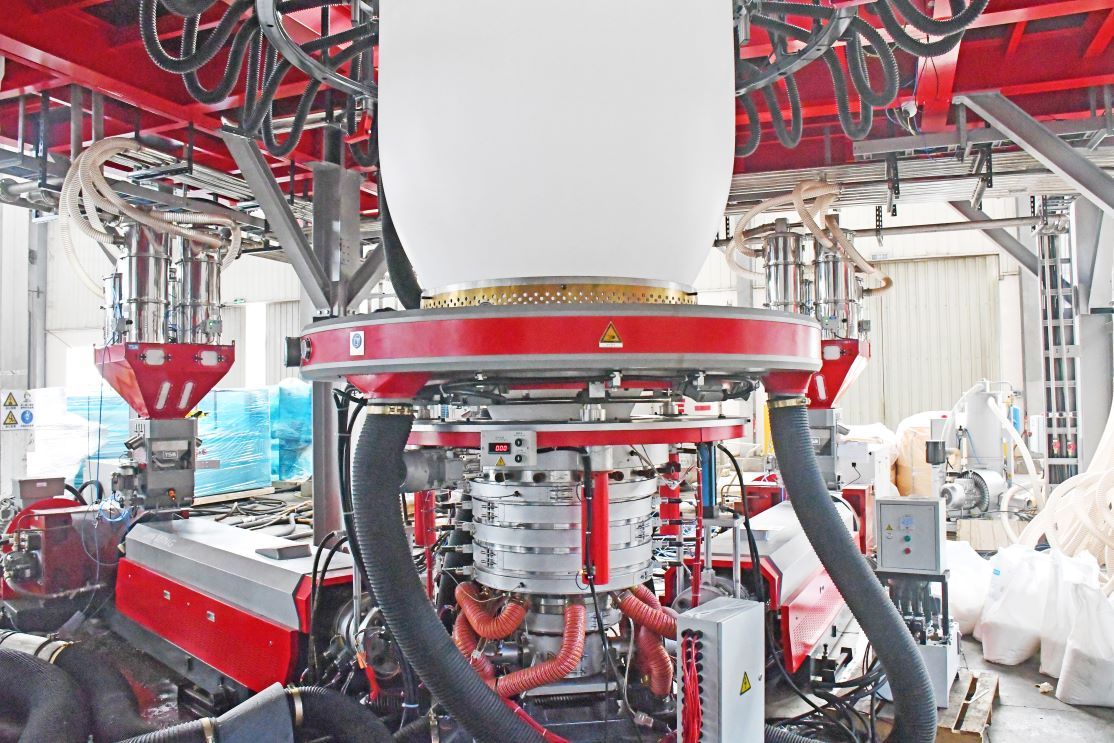 三层共挤薄膜吹膜机组带在线纵向拉伸装置的挤出系统