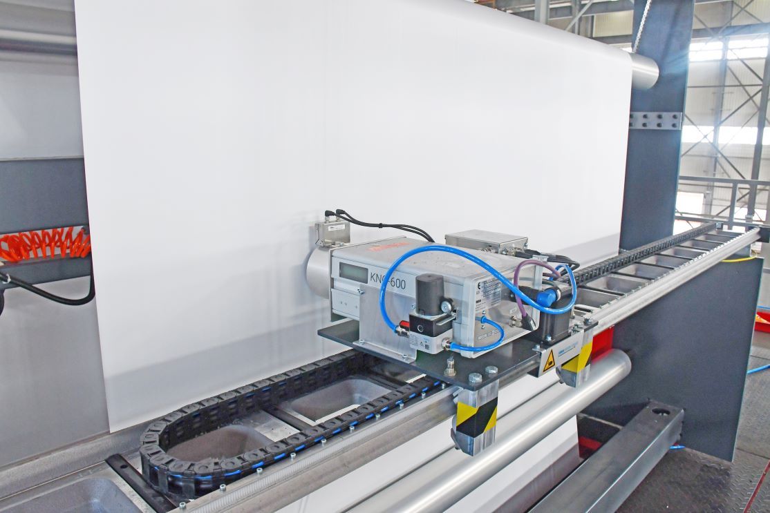 三层共挤薄膜吹膜机组带在线纵向拉伸装置的张力传感器