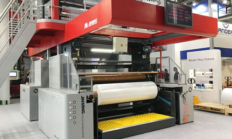 SupereX系列-薄膜吹塑风冷机型-非阻隔包装薄膜吹塑机组的III型收卷