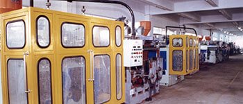 More-advanced PLC technology had been applied in the control system of blown molding machines and brought to the market